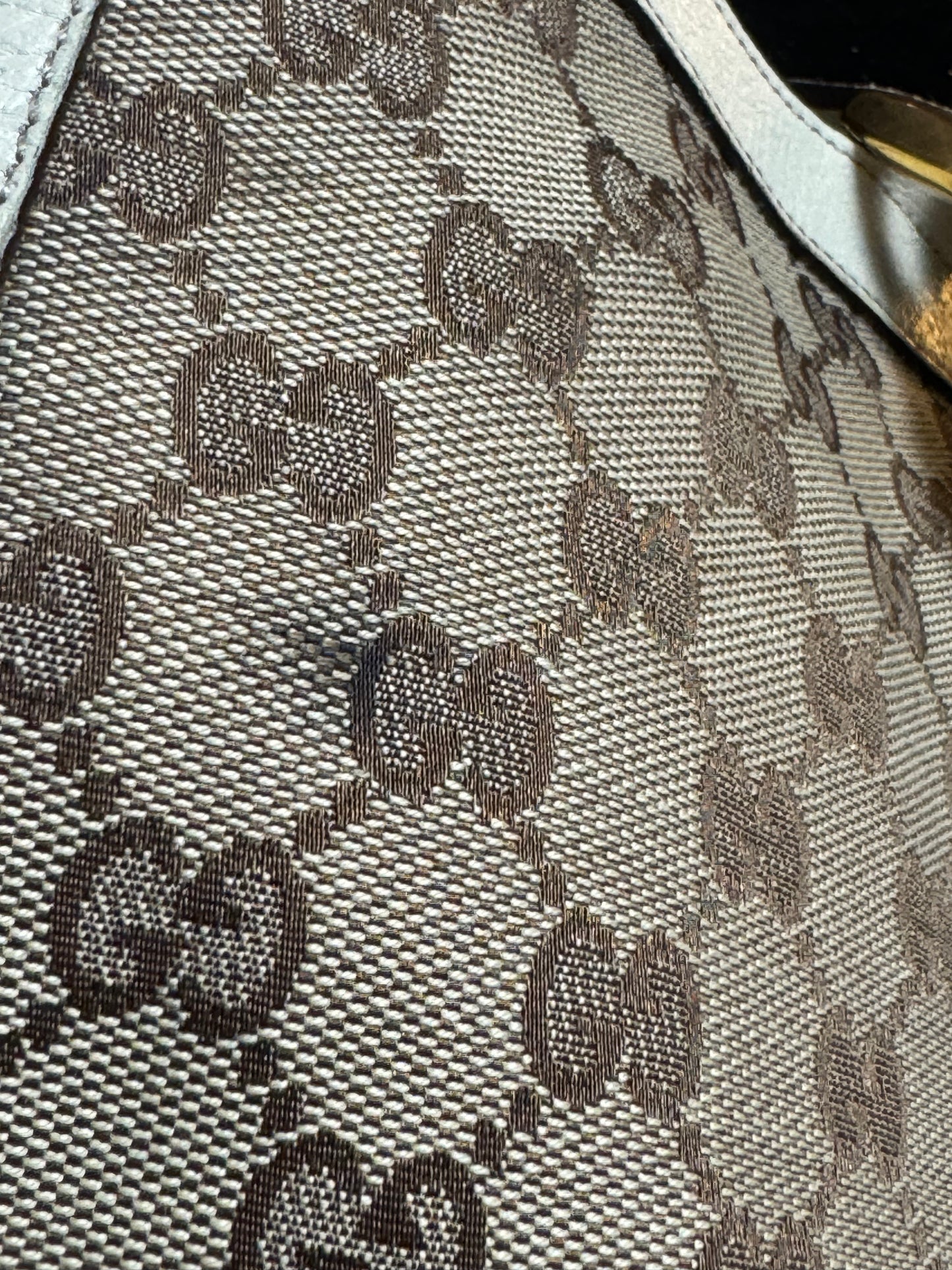 Authentic Gucci GG Abbey D-Ring Tote Bag in Beige