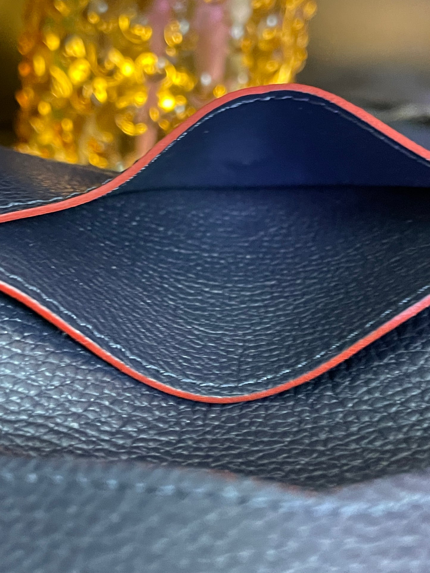 Authentic Louis Vuitton Empreinte Multicartes in Marine Rouge