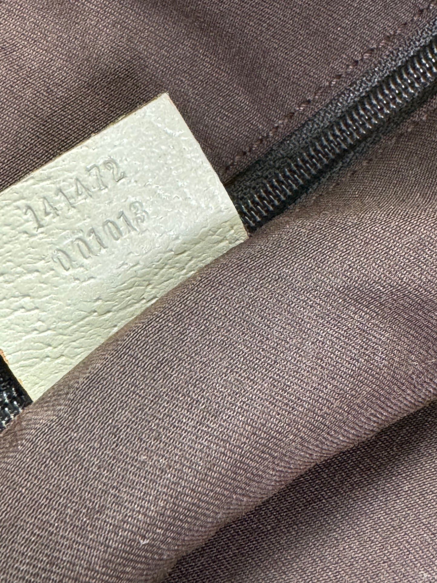 Authentic Gucci GG Abbey D-Ring Tote Bag in Beige
