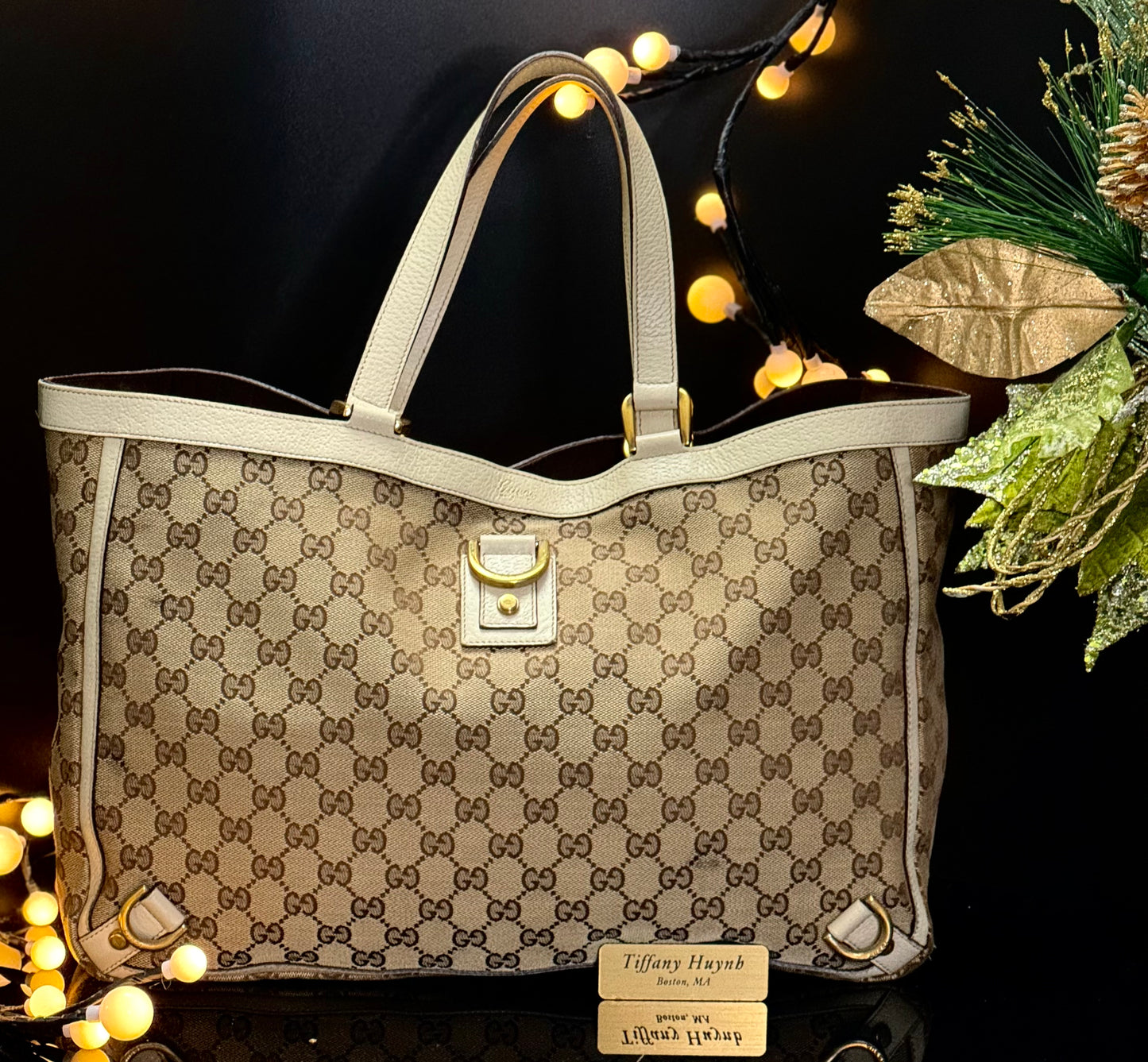 Authentic Gucci GG Abbey D-Ring Tote Bag in Beige