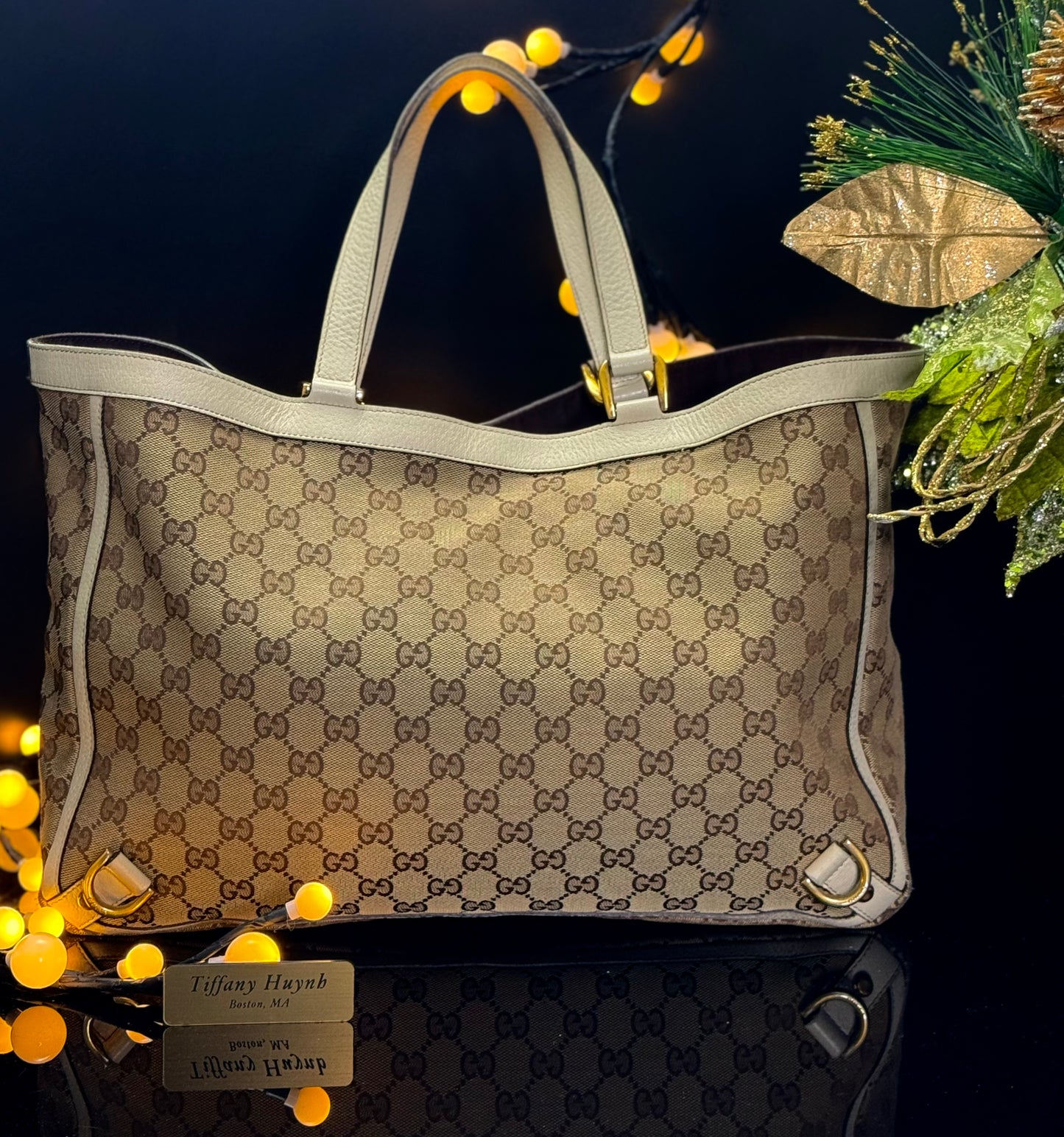 Authentic Gucci GG Abbey D-Ring Tote Bag in Beige
