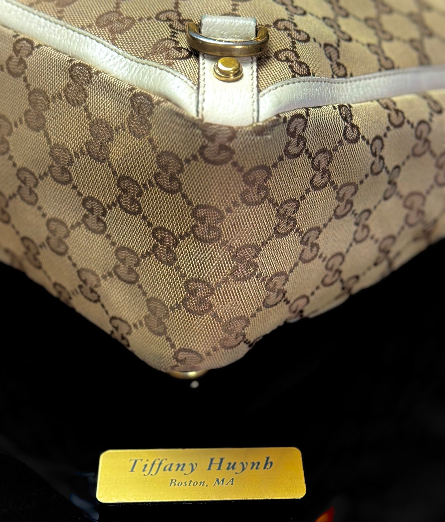 Authentic Gucci GG Abbey D-Ring Tote Bag in Beige