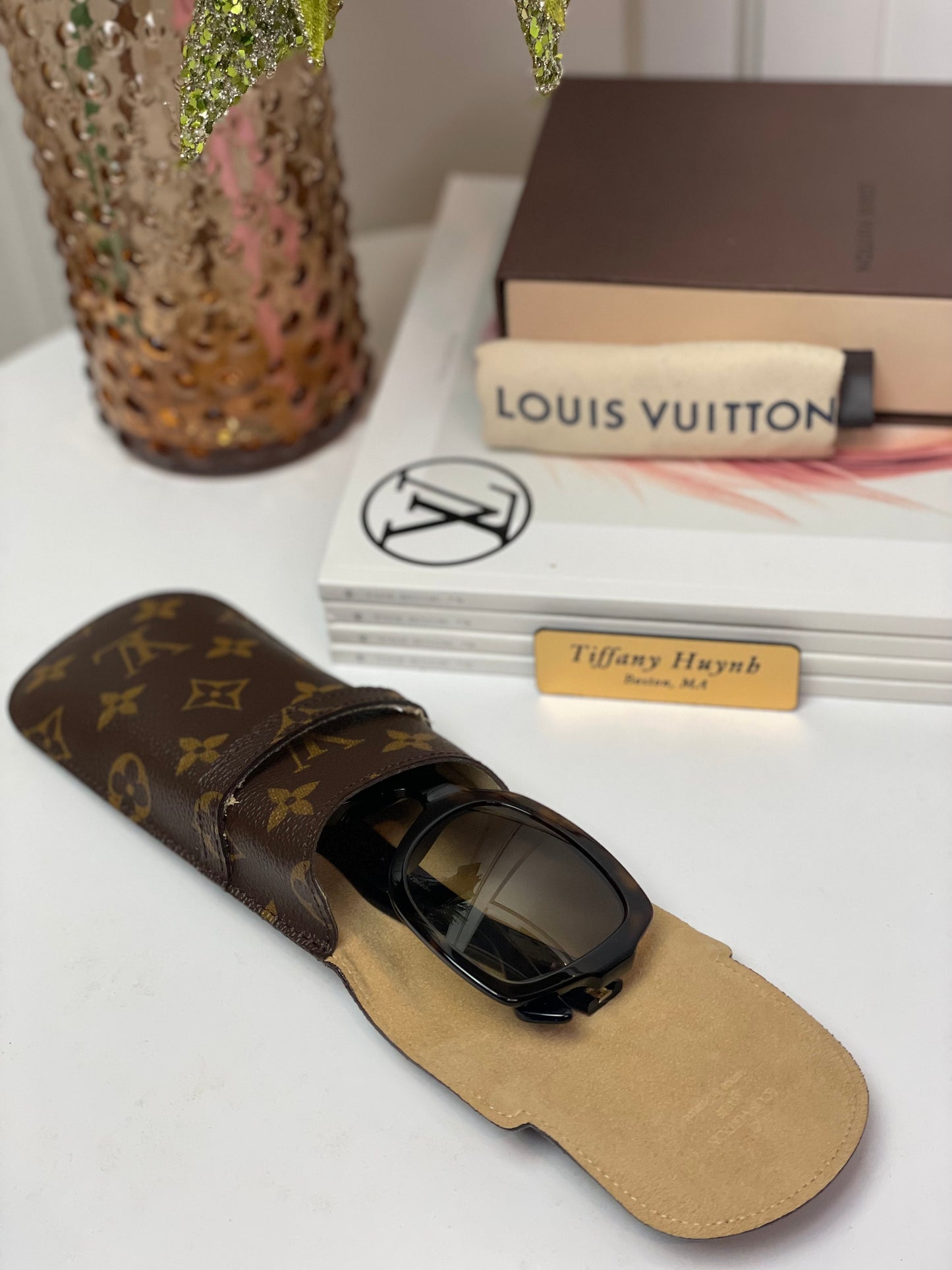 Authentic Louis Vuitton Monogram Etui Lunette Rabat
