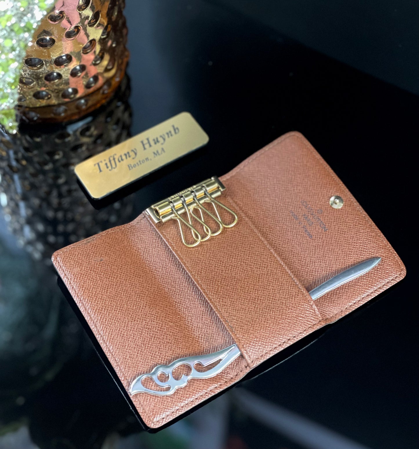 Authentic Louis Vuitton Monogram 4 Key Holder
