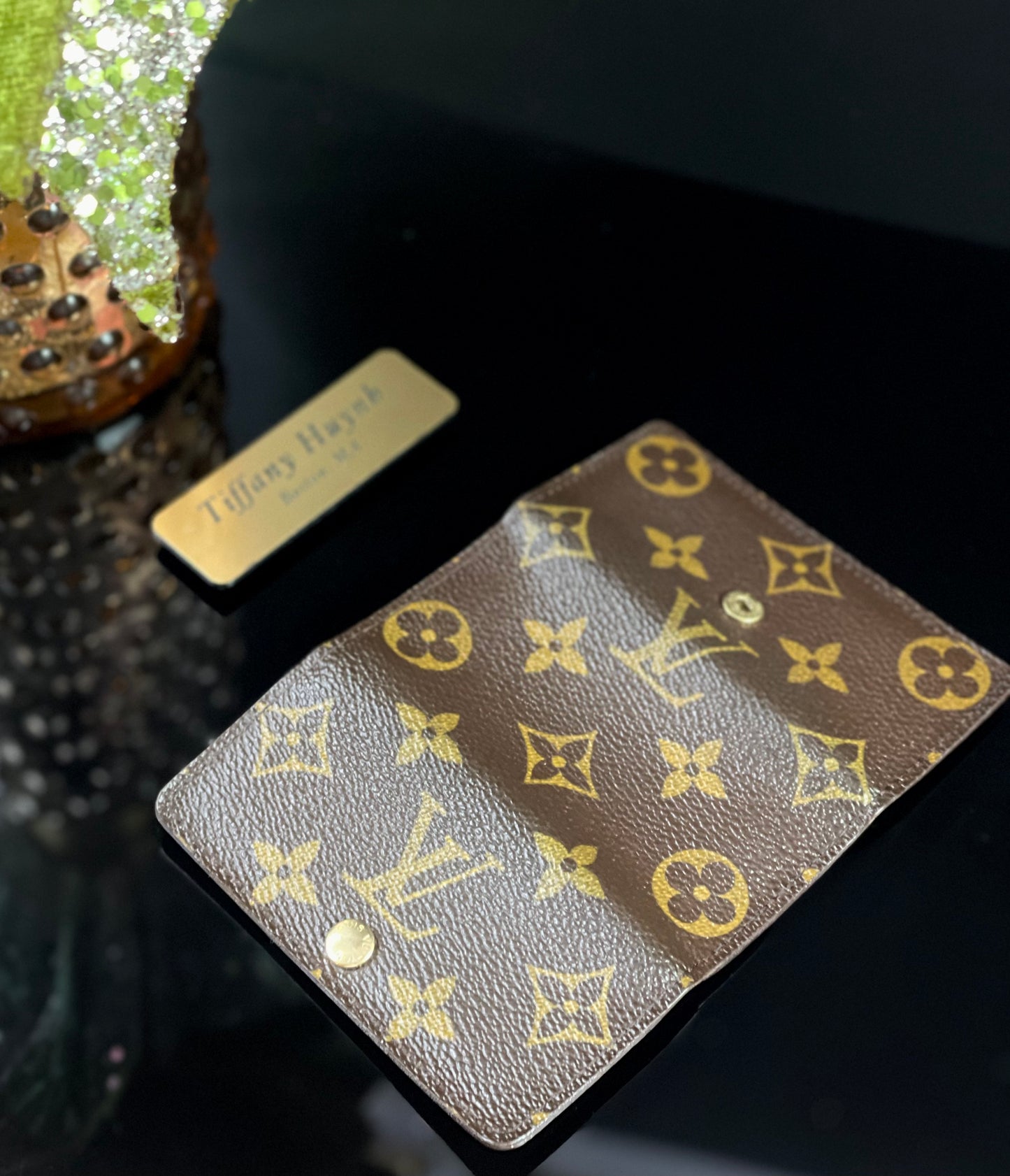 Authentic Louis Vuitton Monogram 4 Key Holder