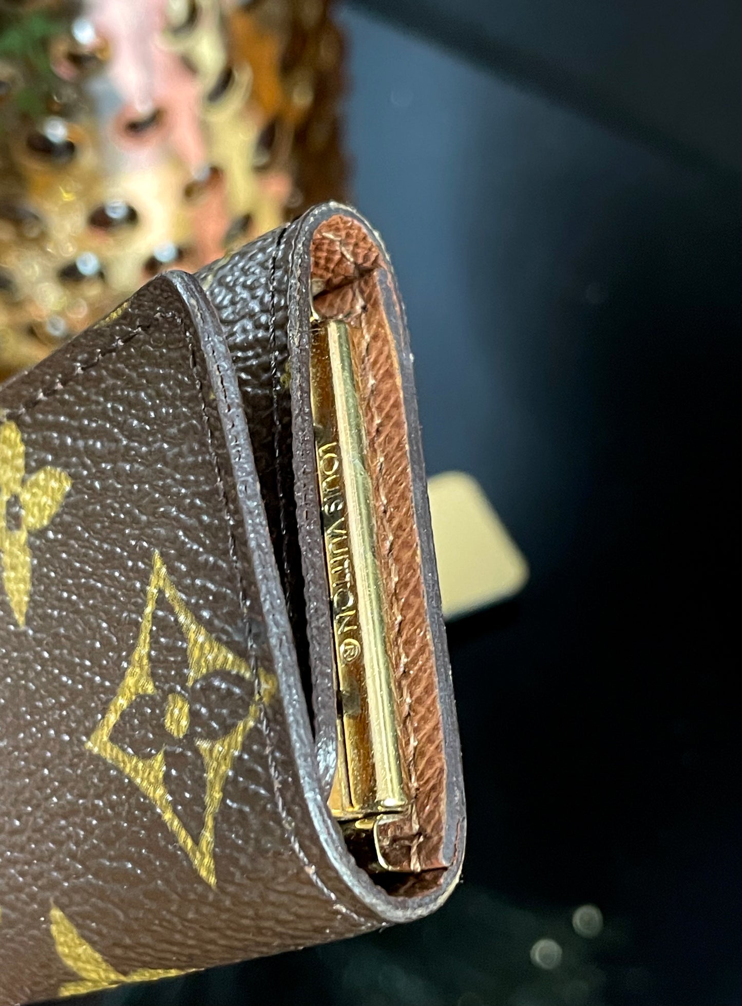 Authentic Louis Vuitton Monogram 4 Key Holder