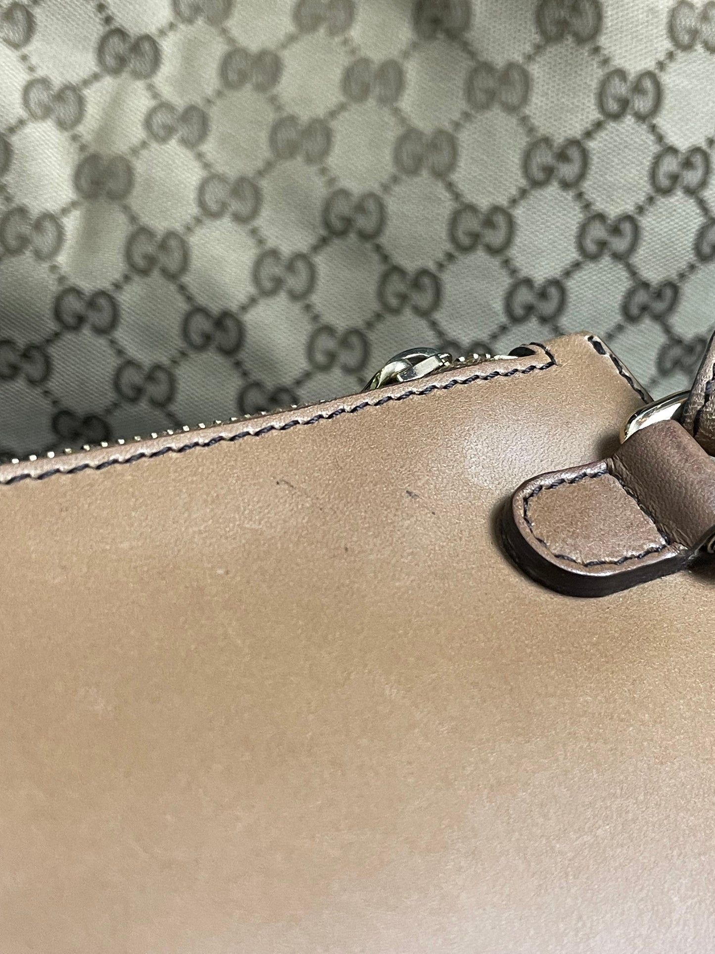 Authentic Gucci GG Monogram Canvas Tote Shoulder w/ Pouch