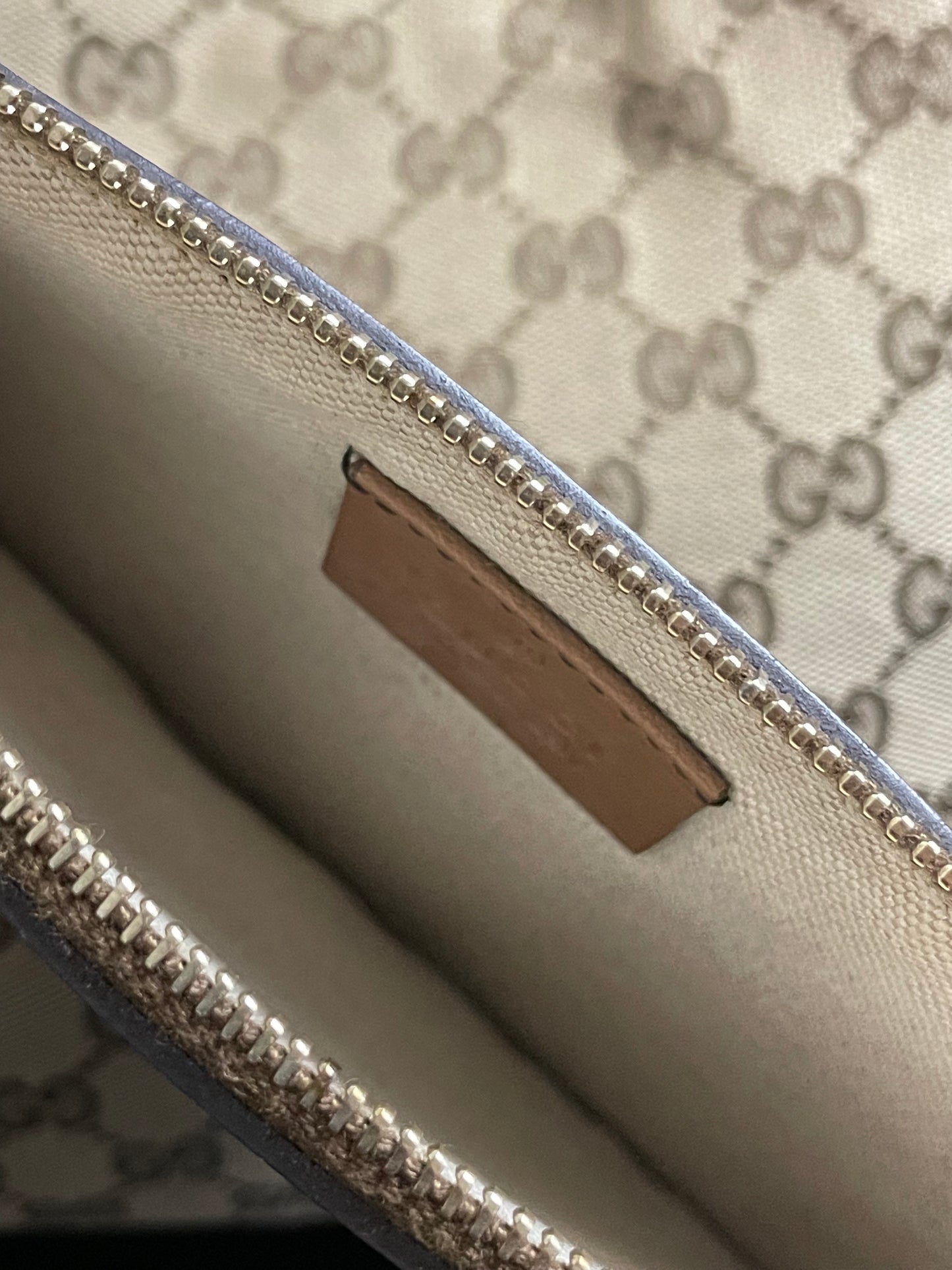 Authentic Gucci GG Monogram Canvas Tote Shoulder w/ Pouch