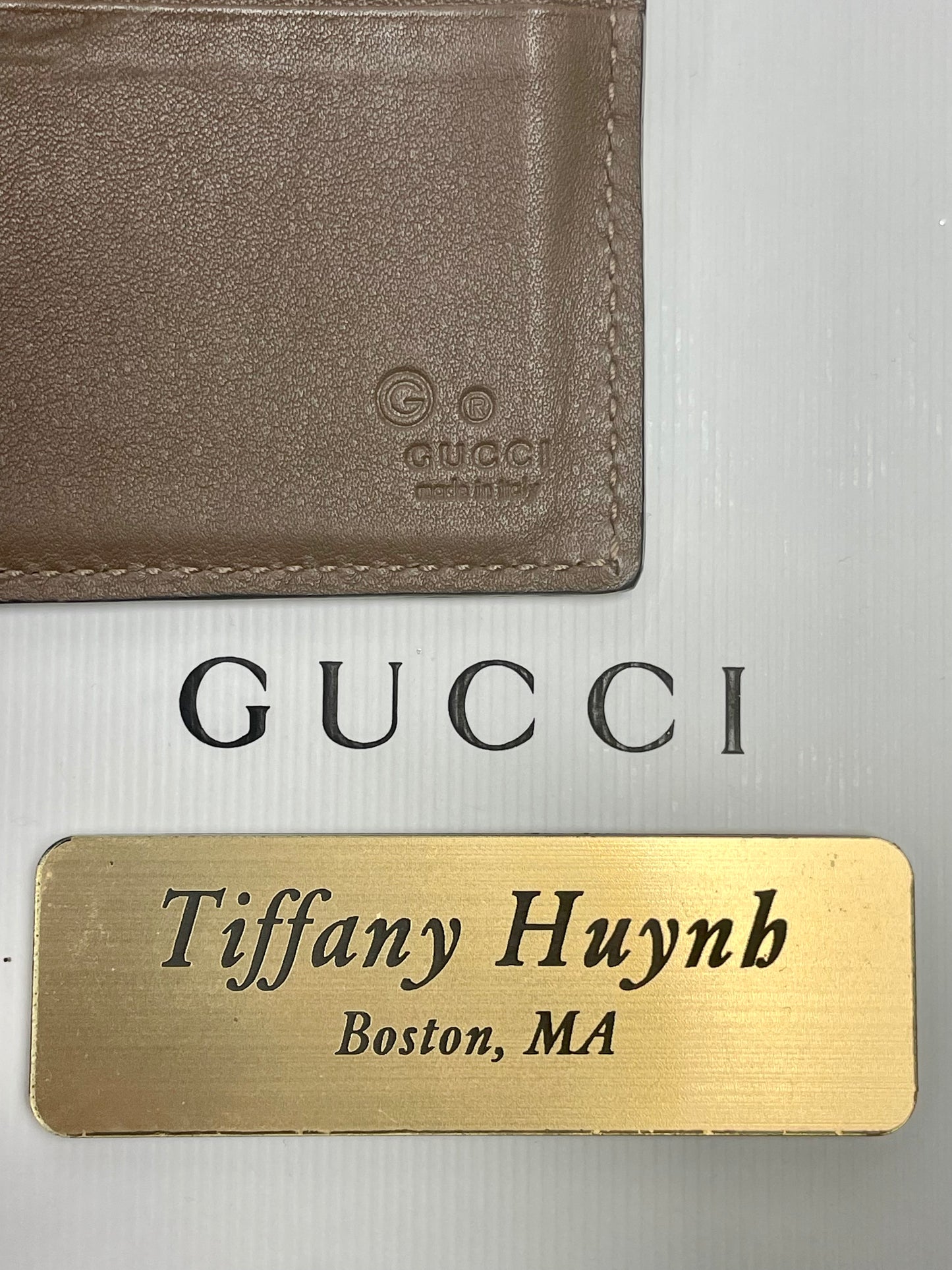 Authentic Gucci Mens Brown Microguccissma Leather Bifold Wallet