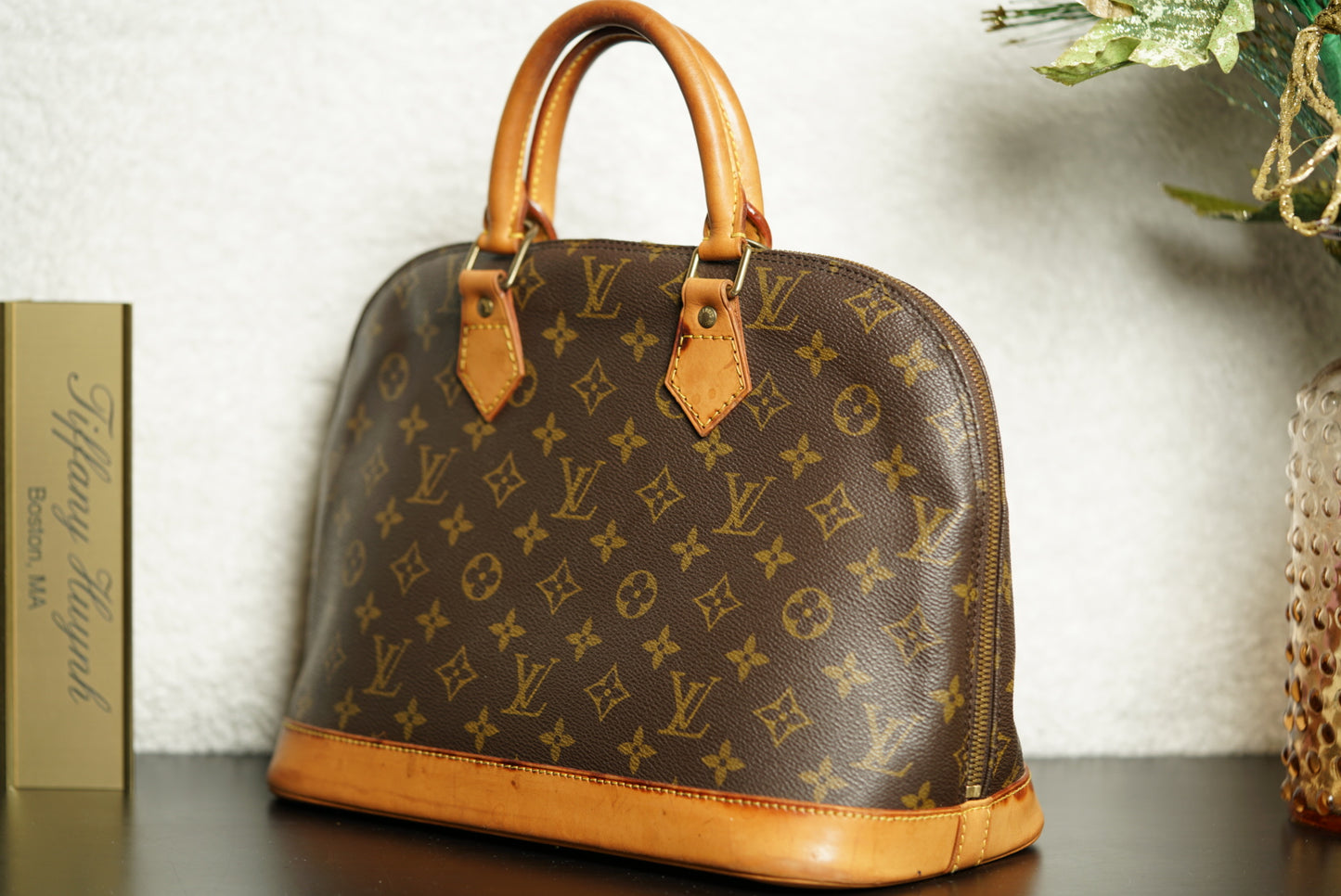 Authentic Louis Vuitton Monogram Alma PM