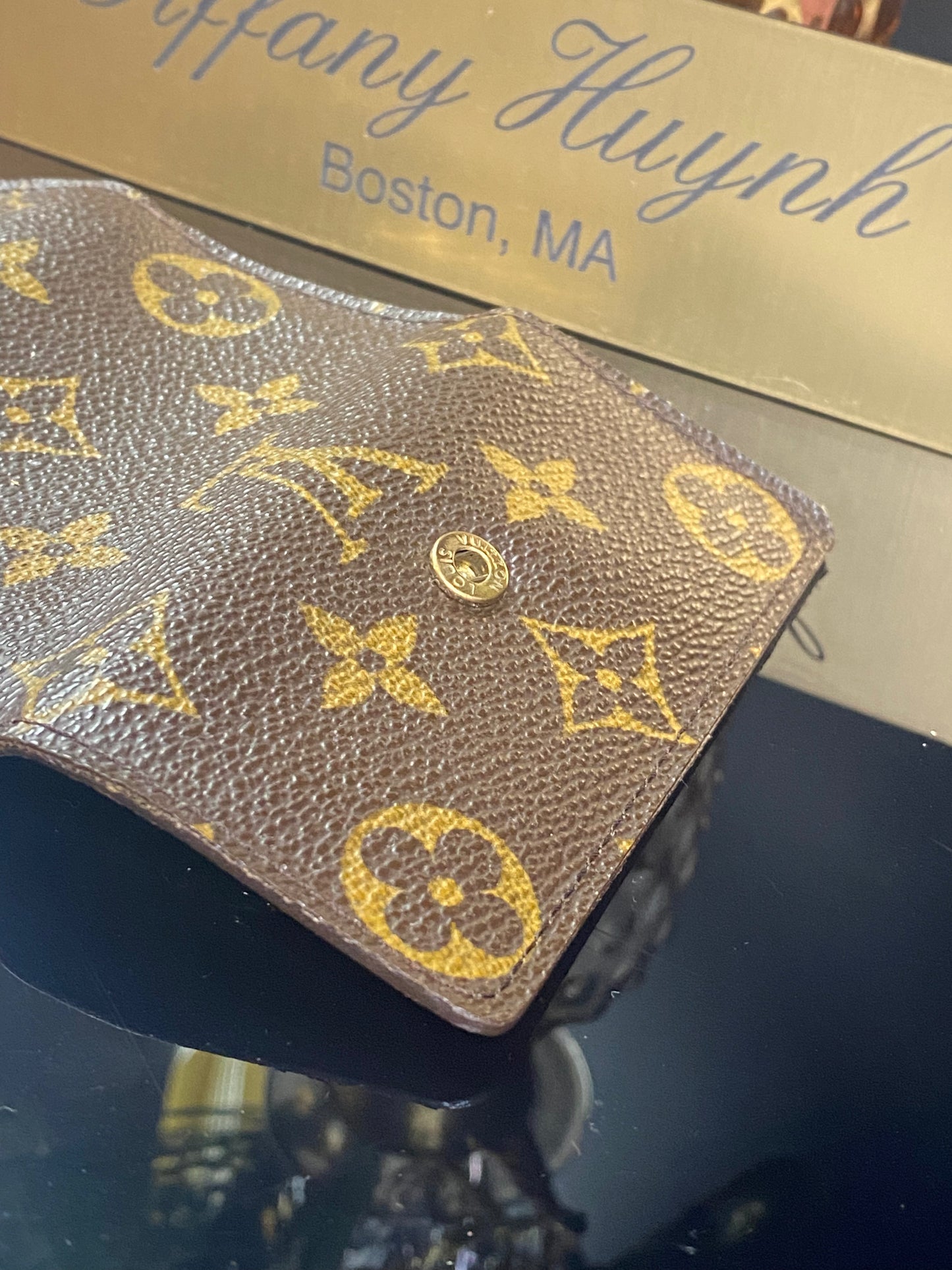 Authentic Louis Vuitton Monogram 4 Key Case
