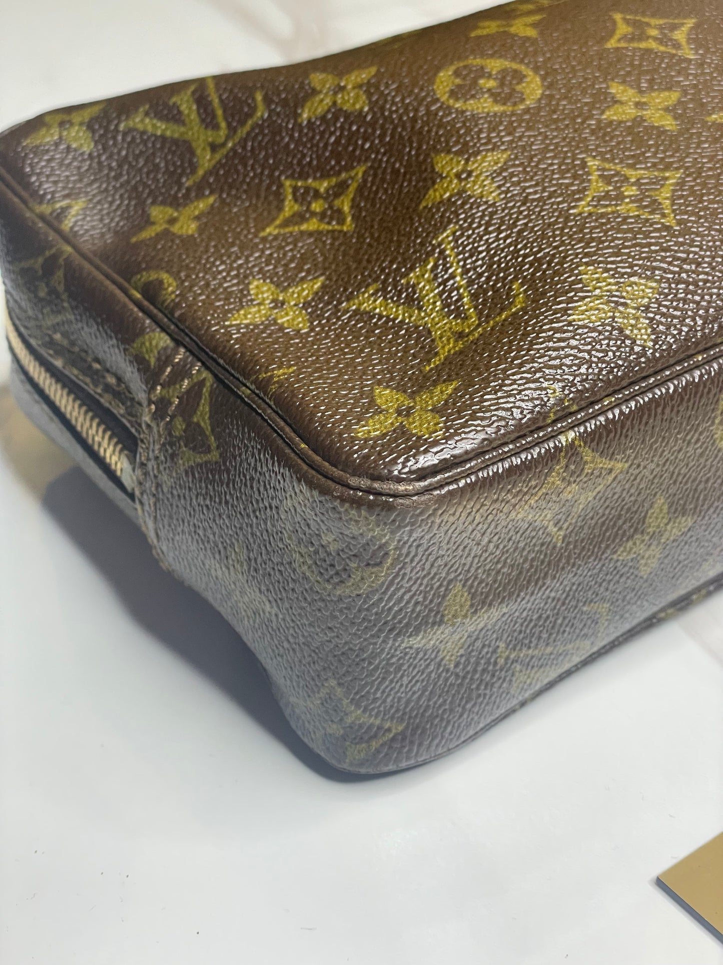 Authentic Louis Vuitton Monogram Trousse 23