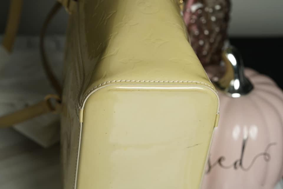 Authentic Louis Vuitton Monogram Vernis Avalon MM