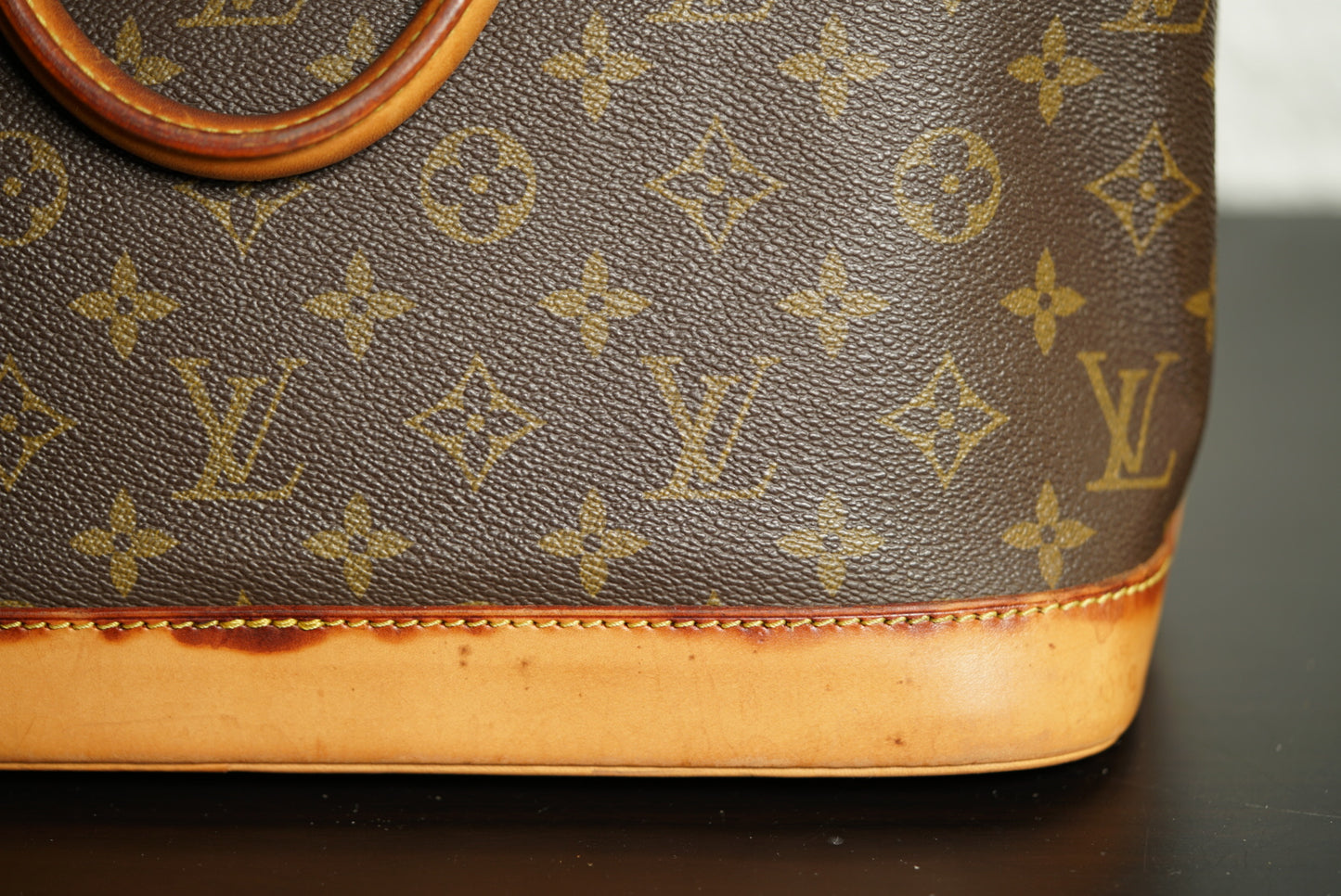 Authentic Louis Vuitton Monogram Alma PM