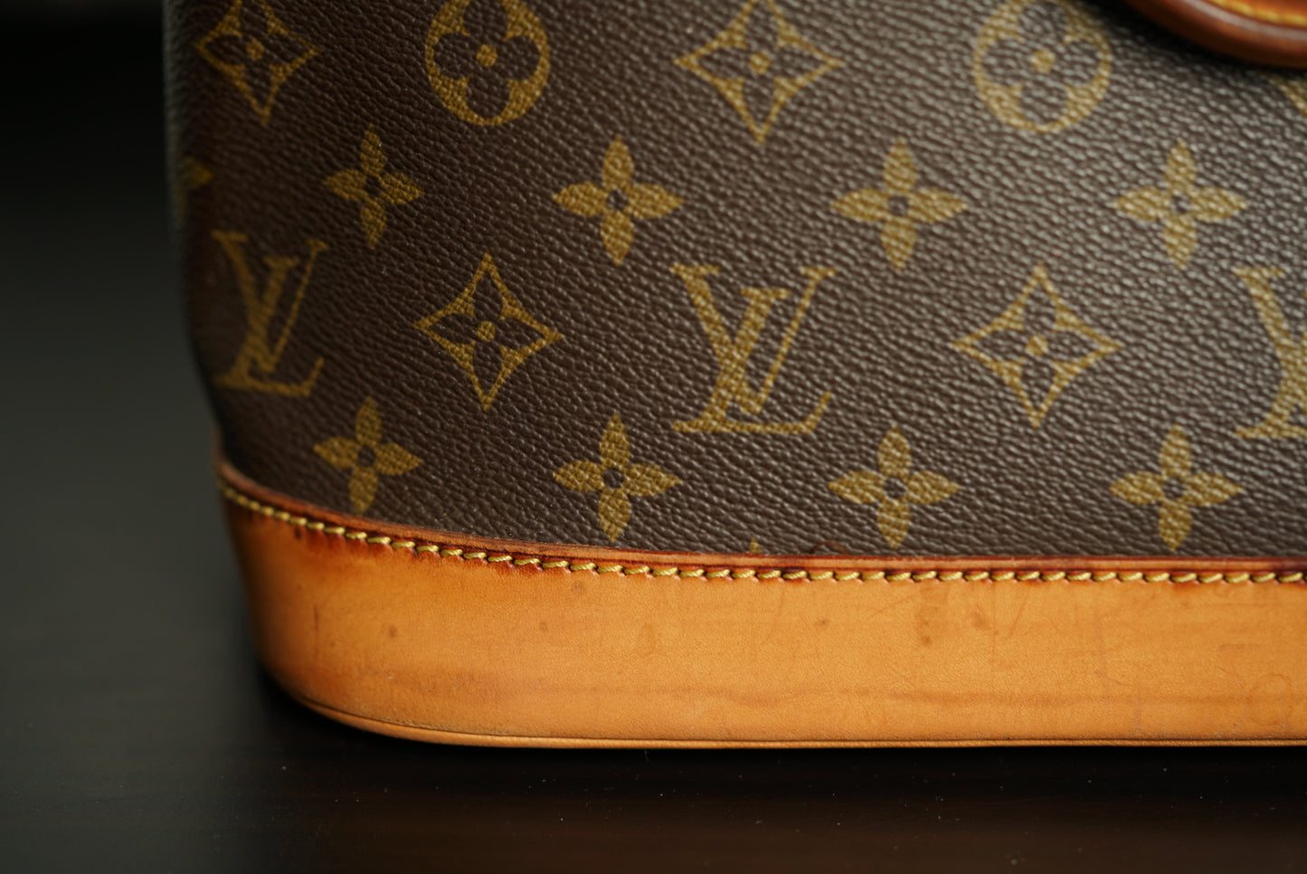 Authentic Louis Vuitton Monogram Alma PM