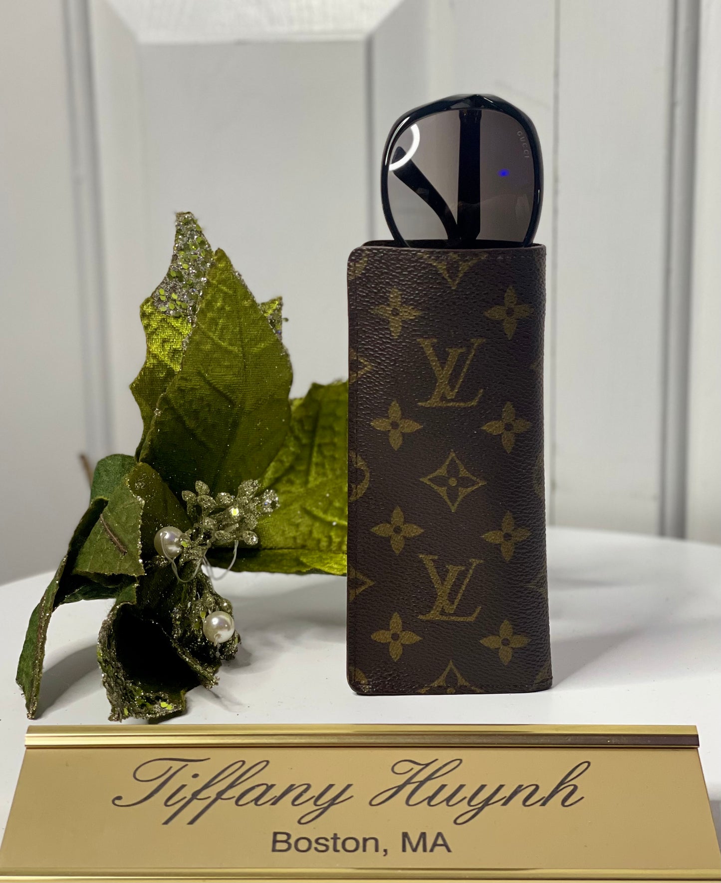 Authentic Louis Vuitton Monogram Etui Lunettes Simple Glasses Case