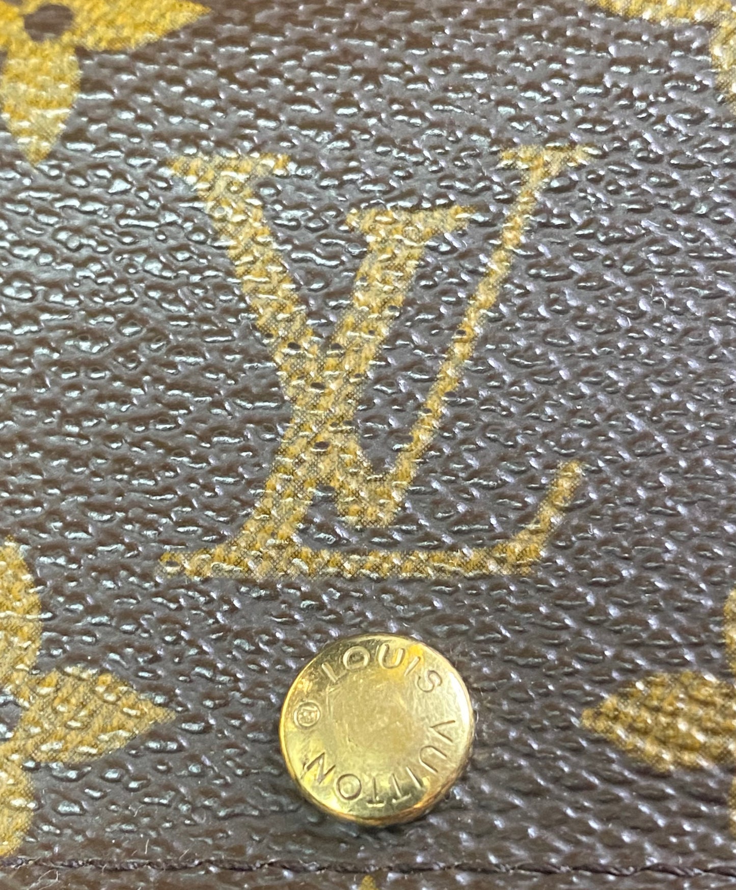 Authentic Louis Vuitton Monogram 4 Key Case