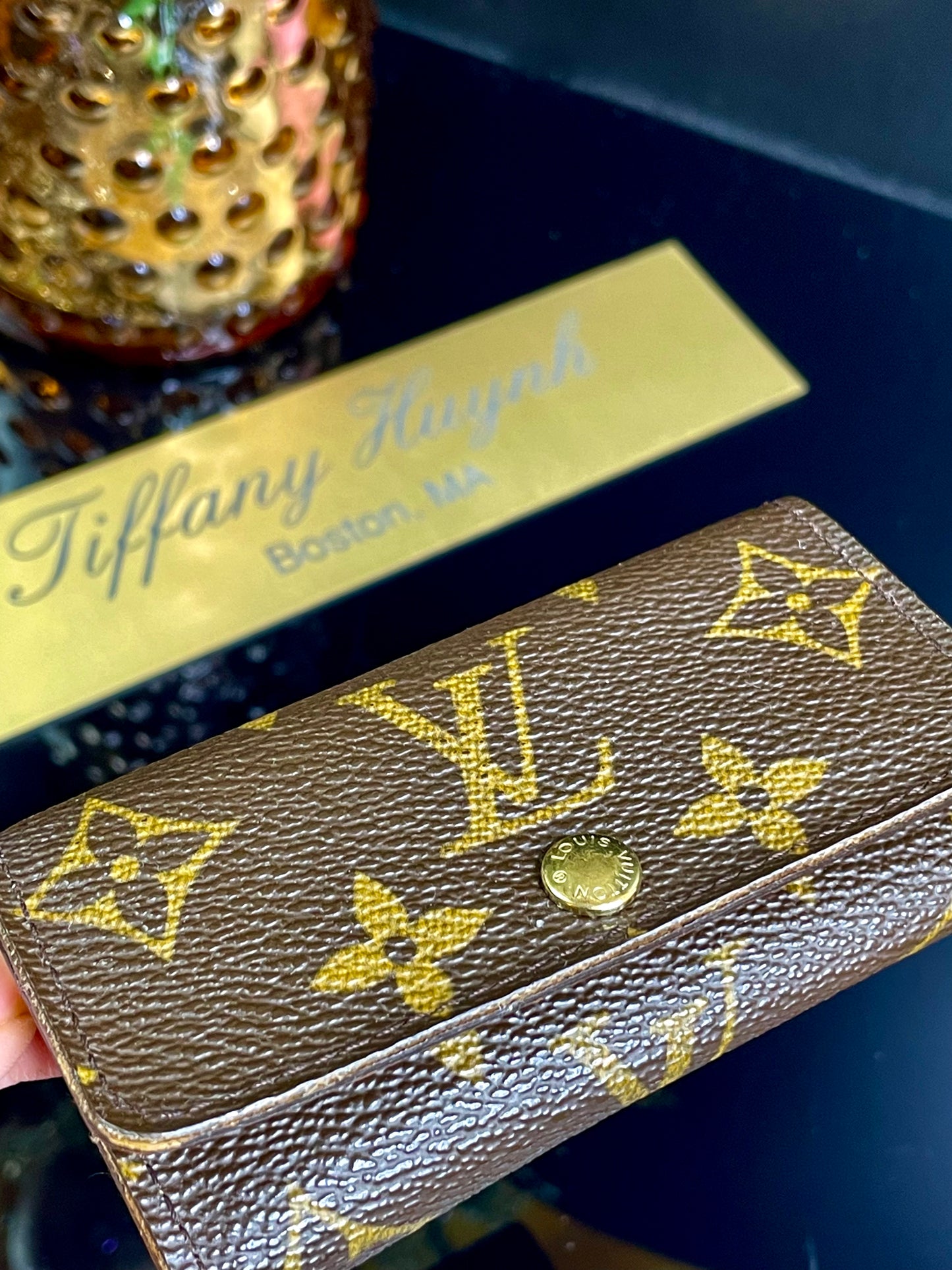 Authentic Louis Vuitton Monogram 4 Key Case