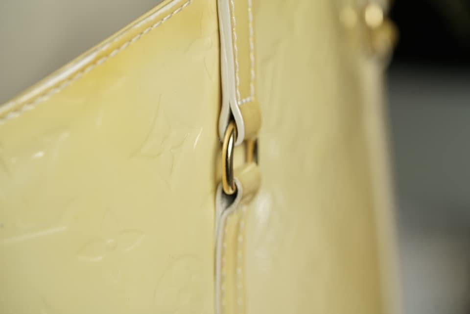 Authentic Louis Vuitton Monogram Vernis Avalon MM