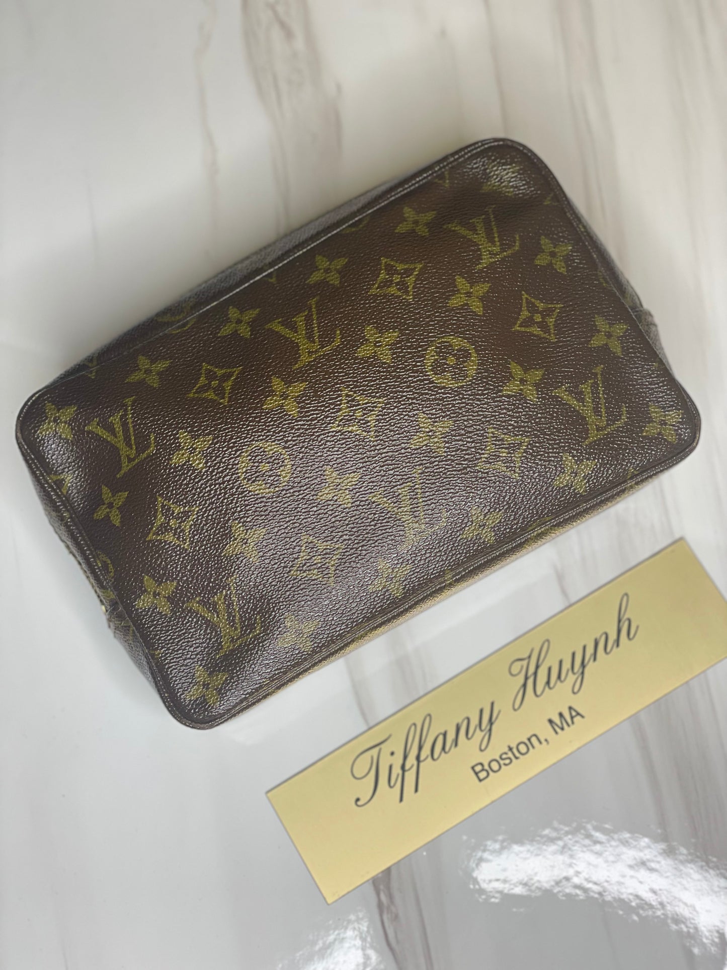 Authentic Louis Vuitton Monogram Trousse 23