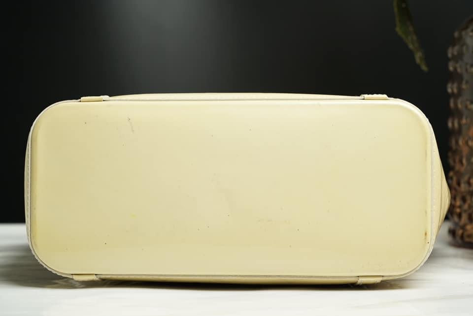 Authentic Louis Vuitton Monogram Vernis Avalon MM