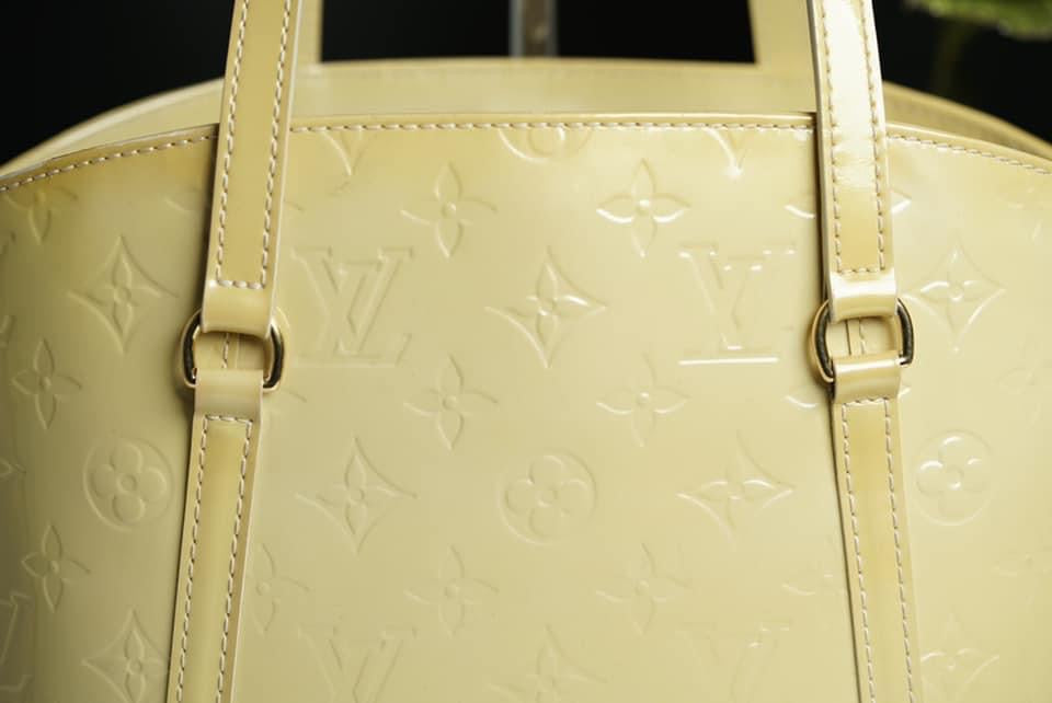 Authentic Louis Vuitton Monogram Vernis Avalon MM