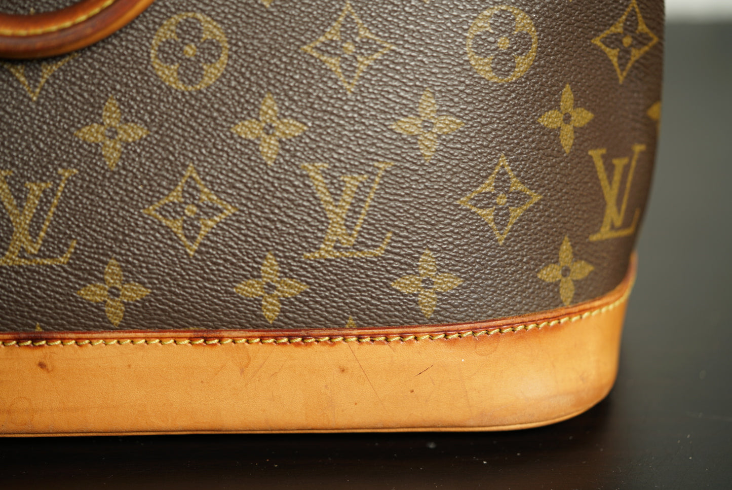 Authentic Louis Vuitton Monogram Alma PM