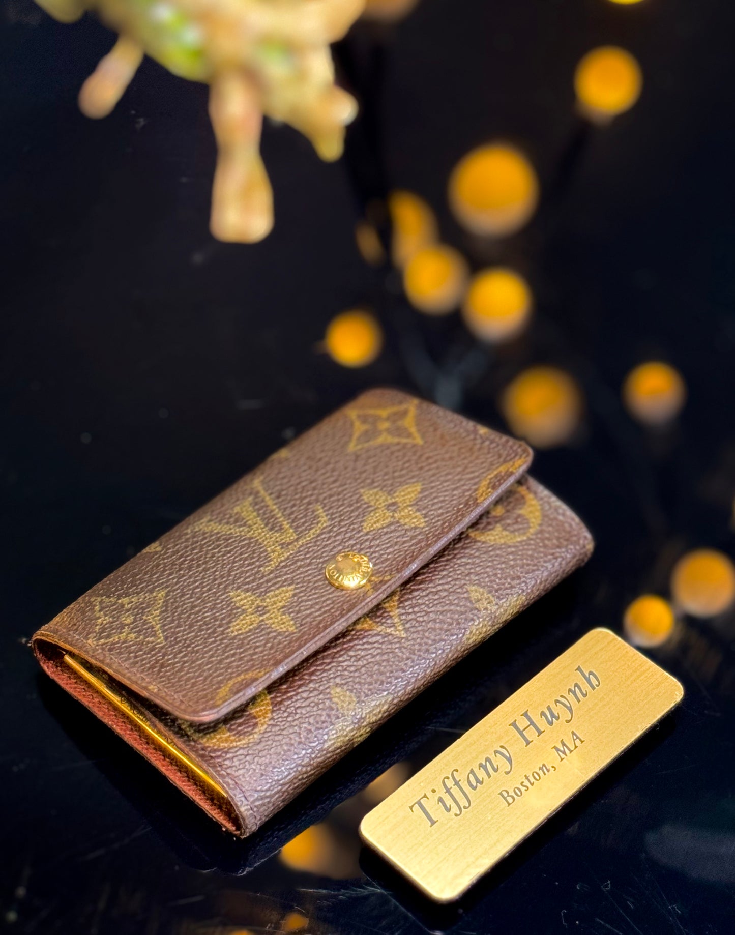 Authentic Louis Vuitton Monogram 6 Key Holder