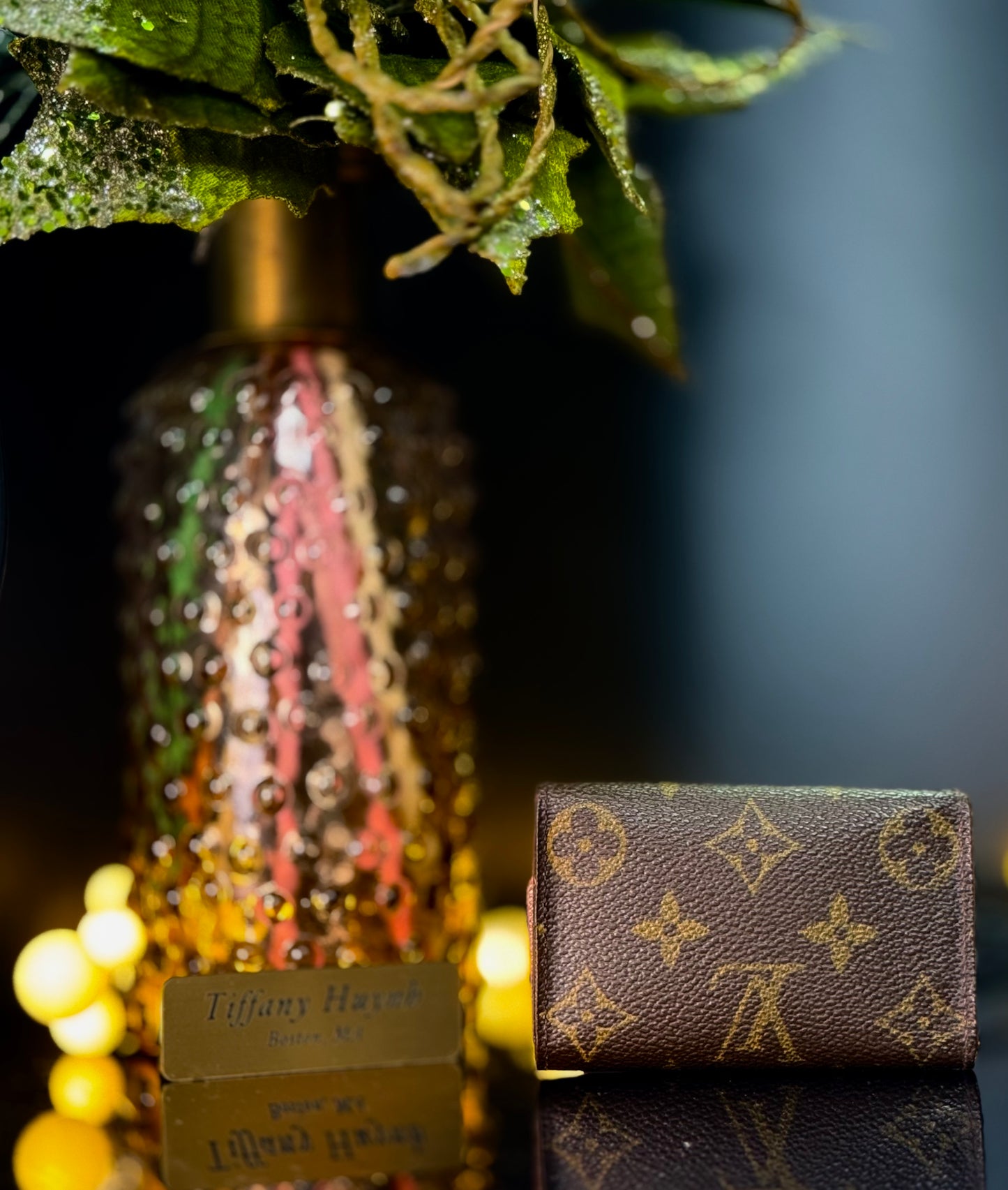 Authentic Louis Vuitton Monogram 6 Key Holder