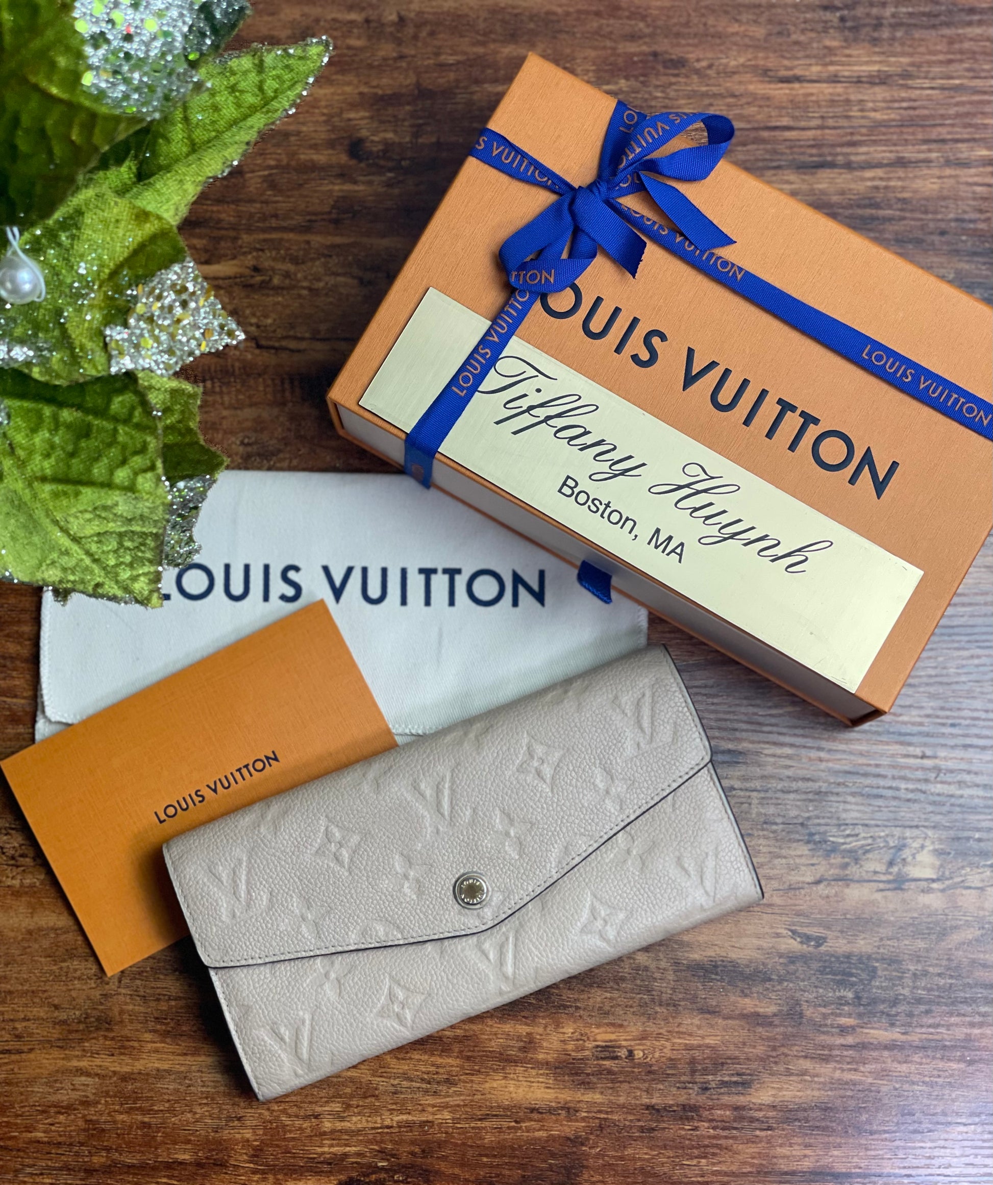 Authentic Louis Vuitton Empreinte Old Model Sarah Wallet Dune