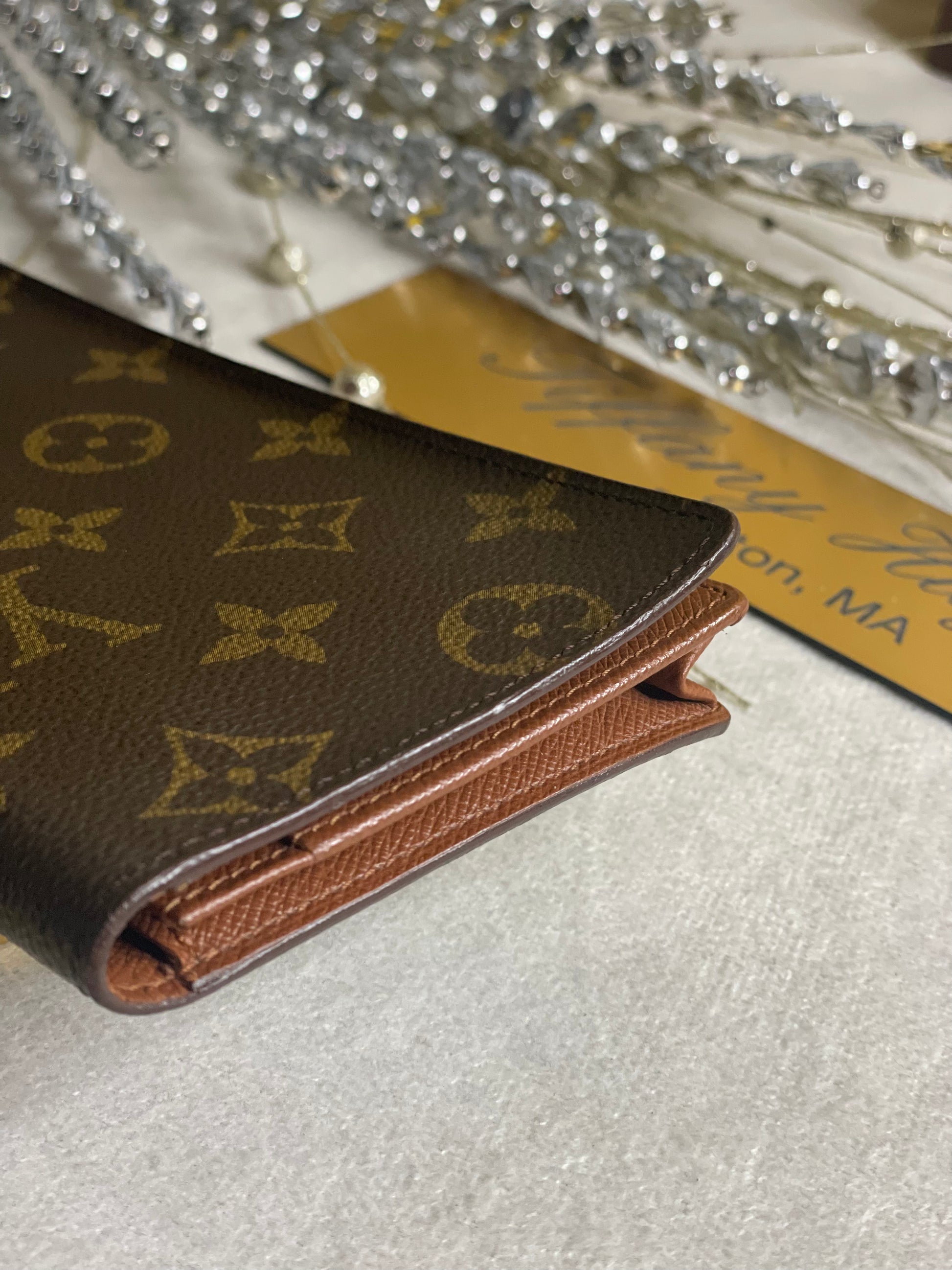 Authentic Louis Vuitton Monogram Porte Cartes Credit Yen Checkbook