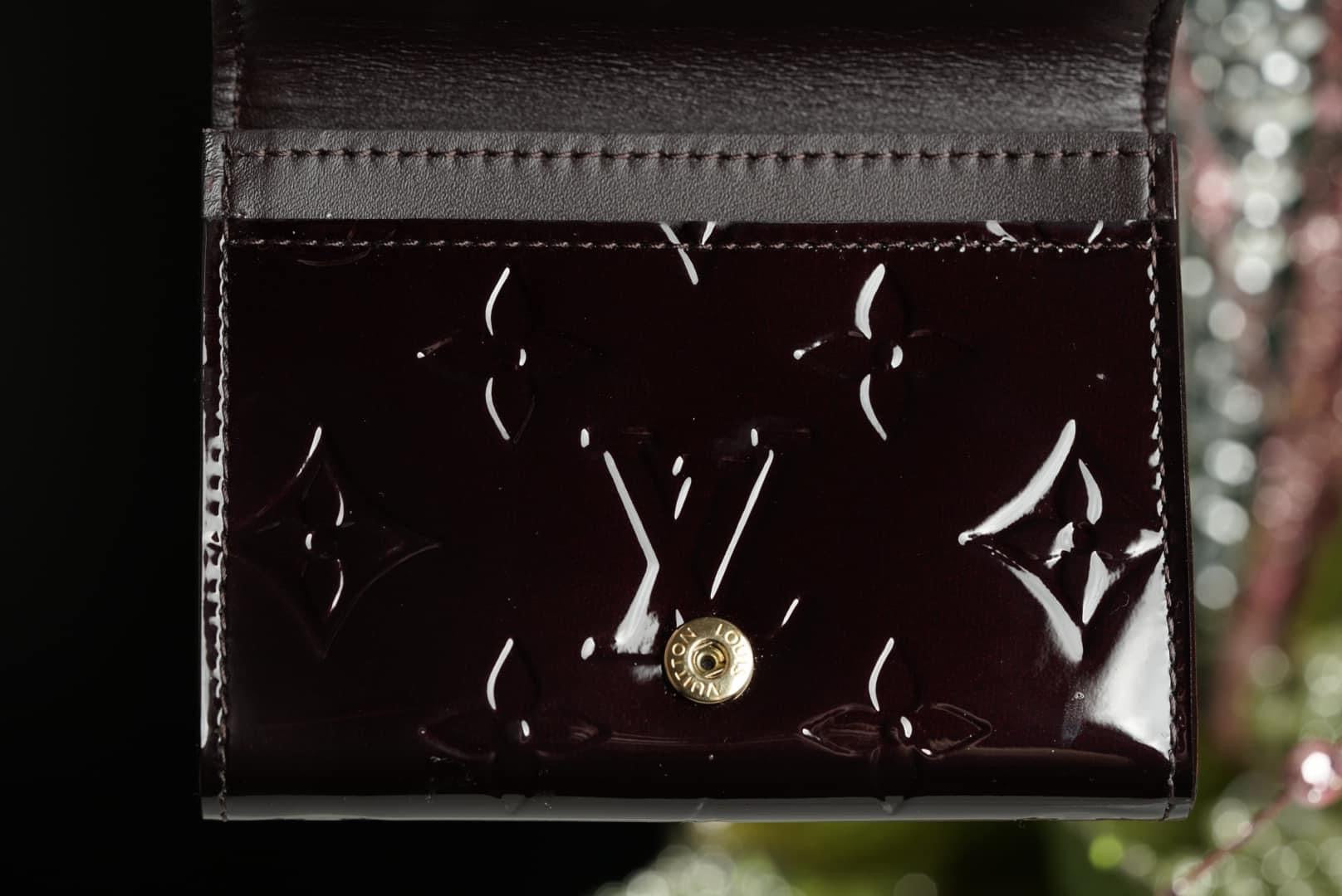 Louis Vuitton Amarante Monogram Vernis Business Card Holder – The Closet